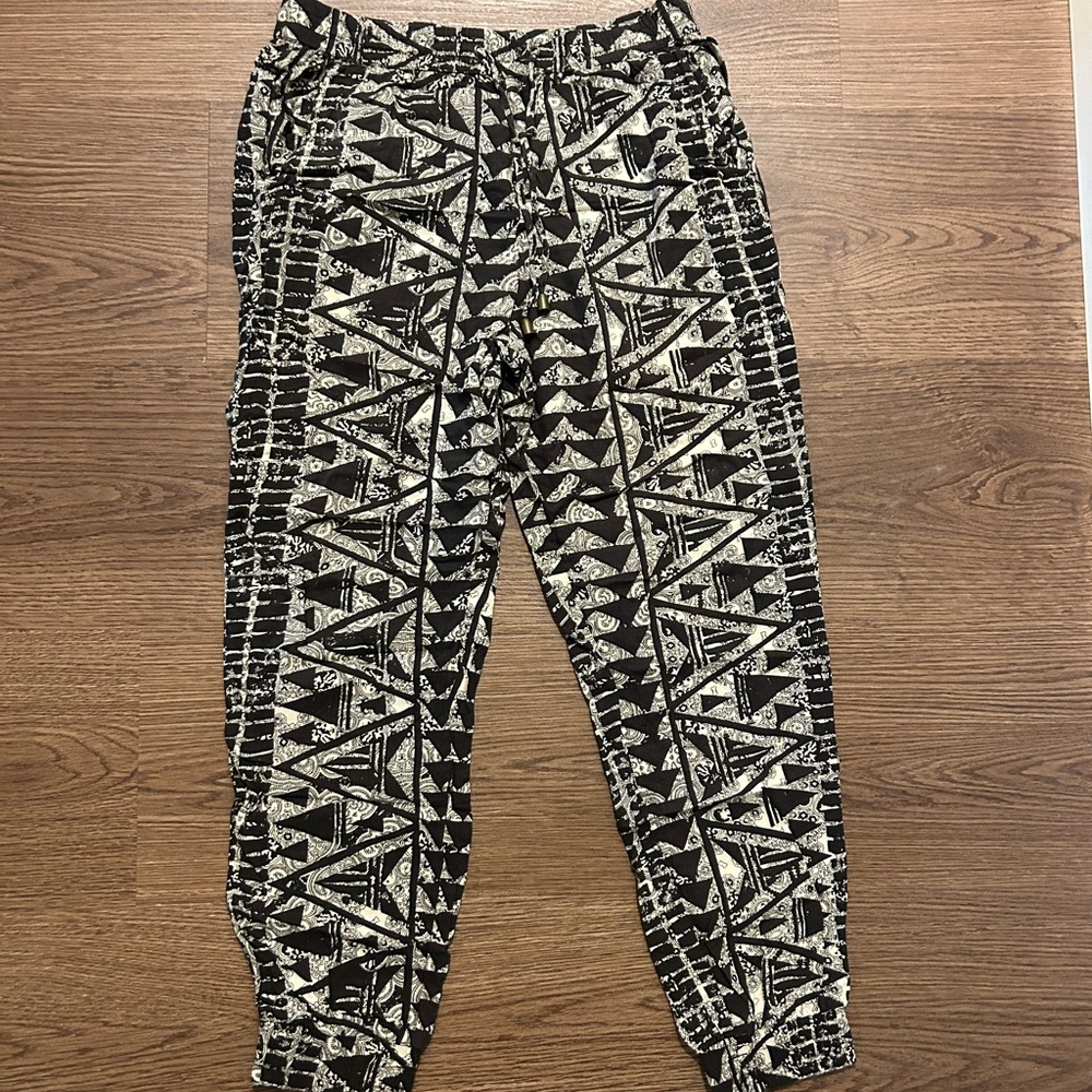 Mossimo Supply Co. Black and White Patterned Pants